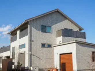 切妻屋根のお住まい